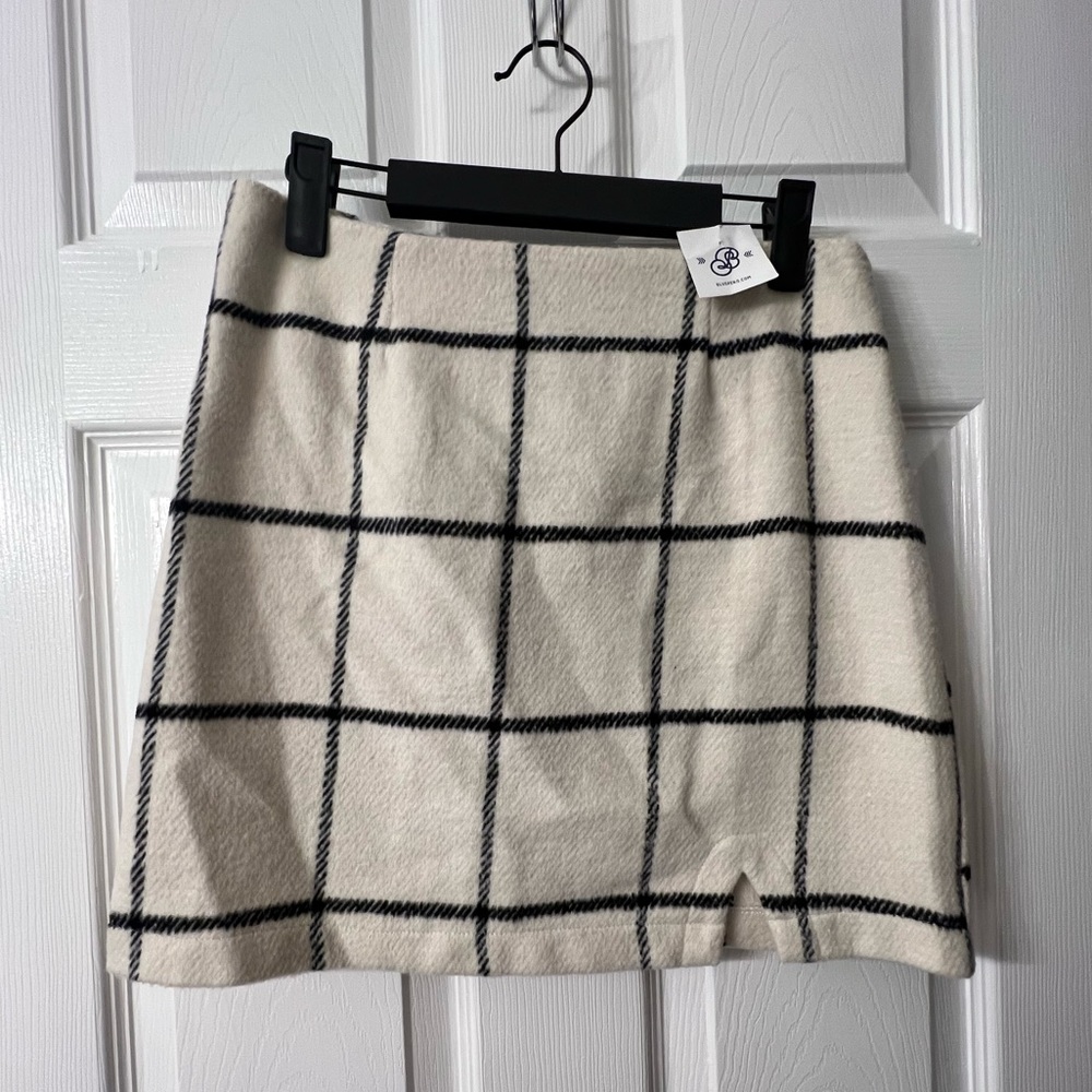 Women’s FORE Black and White Plaid Fall Mini Skirt (5% wool) size Small